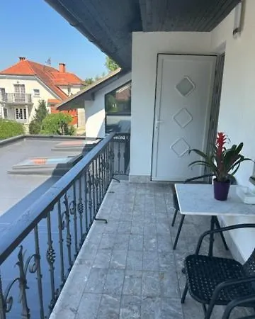 A&E Apartment Ljubljana Extérieur photo